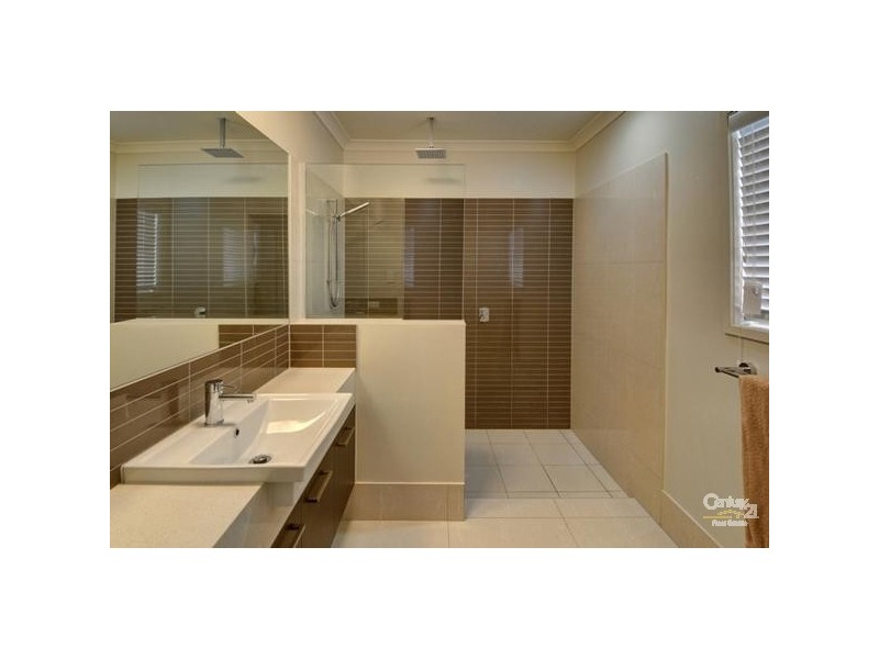 6 Pepper Tree Circuit, Maroochydore QLD 4558