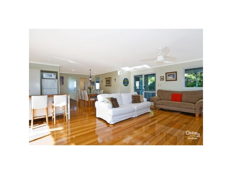 9 Godfreys Avenue, Maroochydore QLD 4558