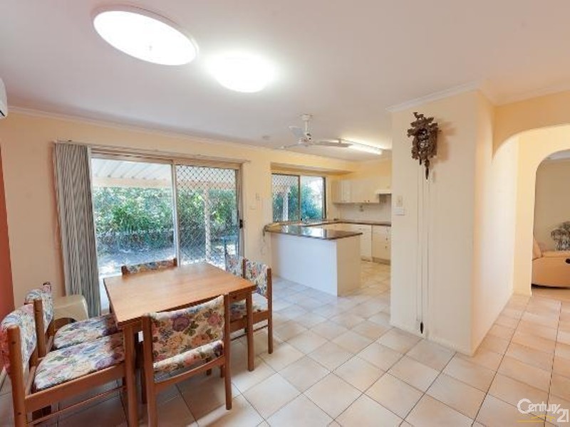 2/27 Maroochy Waters Drive, Maroochydore QLD 4558