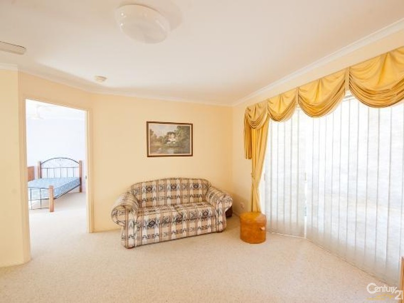 2/27 Maroochy Waters Drive, Maroochydore QLD 4558