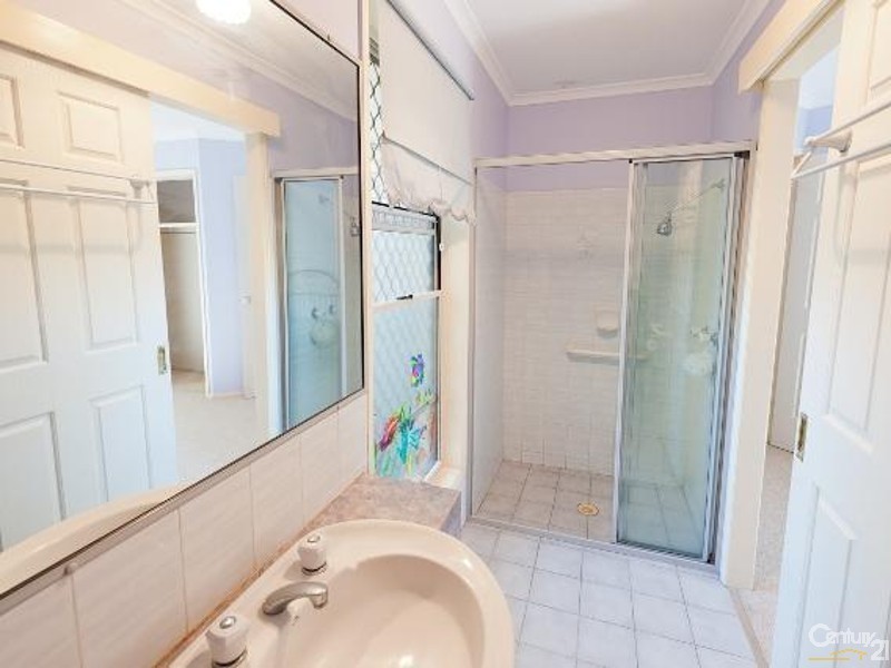 2/27 Maroochy Waters Drive, Maroochydore QLD 4558