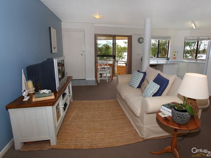 10/77 Bradman Avenue, Maroochydore QLD 4558