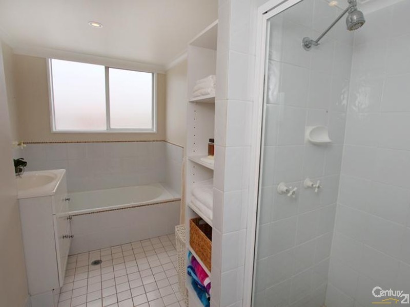 10/77 Bradman Avenue, Maroochydore QLD 4558