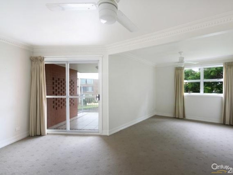 4/51 Edward Street, Alexandra Headland QLD 4572