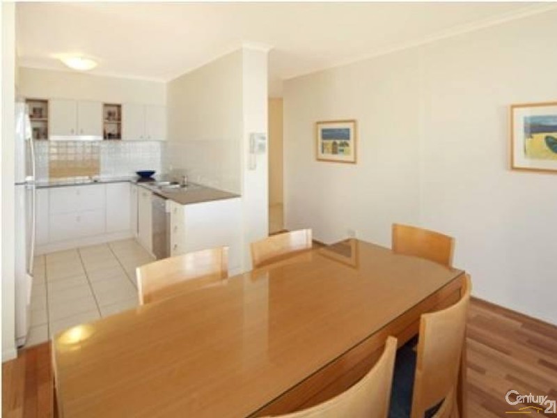 211/102 Alexandra Parade, Alexandra Headland QLD 4572