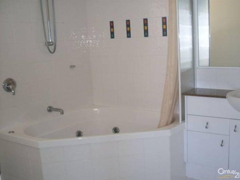 211/102 Alexandra Parade, Alexandra Headland QLD 4572