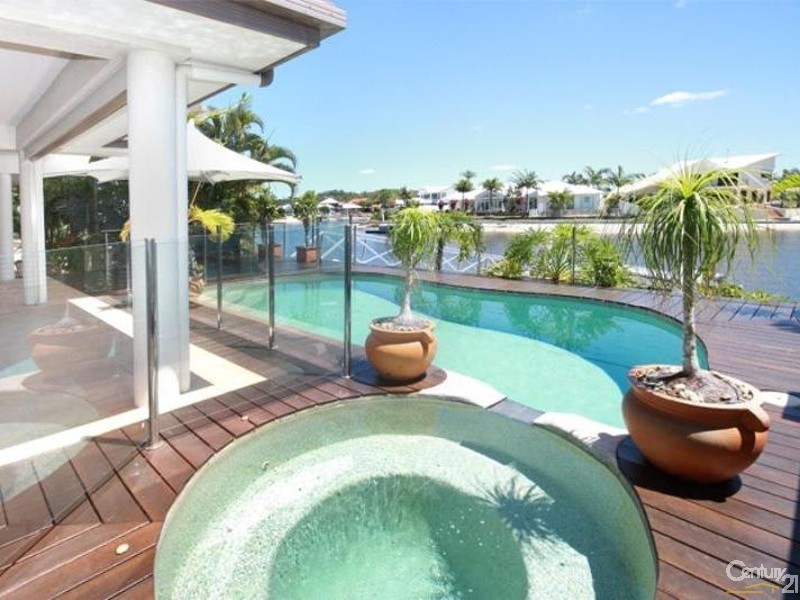 8 Chiswell Place, Maroochydore QLD 4558