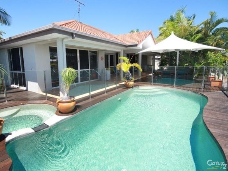 8 Chiswell Place, Maroochydore QLD 4558