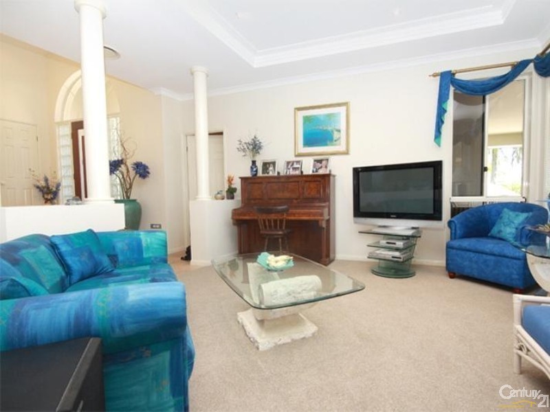 8 Chiswell Place, Maroochydore QLD 4558