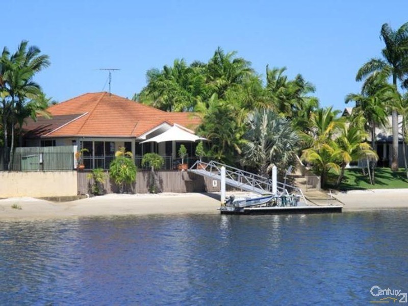 8 Chiswell Place, Maroochydore QLD 4558