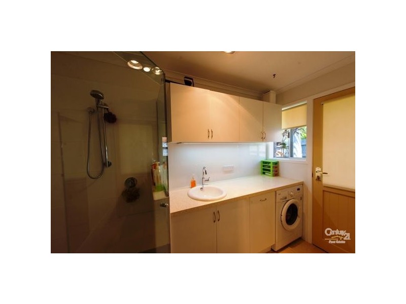 12 Tombarra Street, Mooloolaba QLD 4557