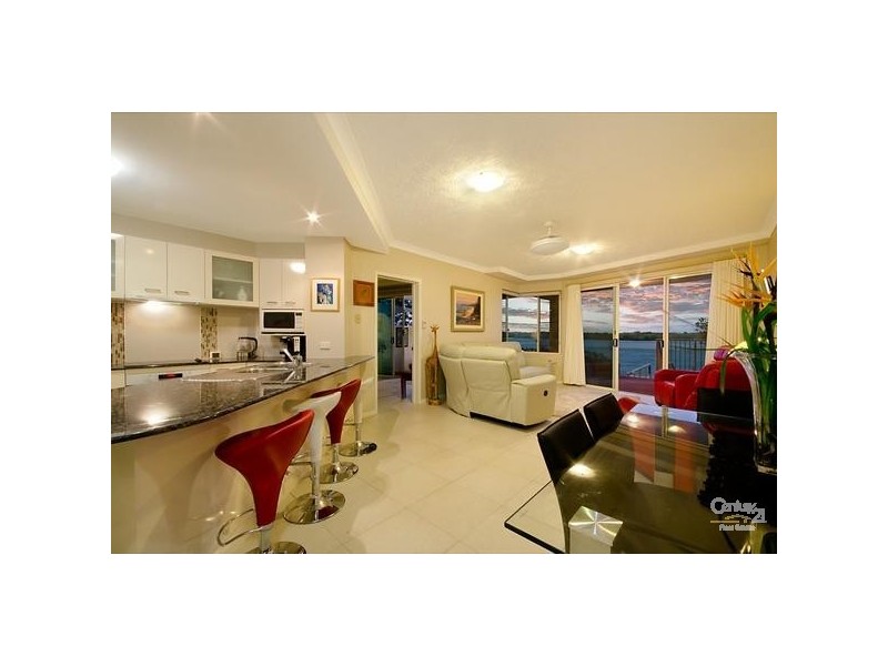 84 Duporth Avenue, Maroochydore QLD 4558