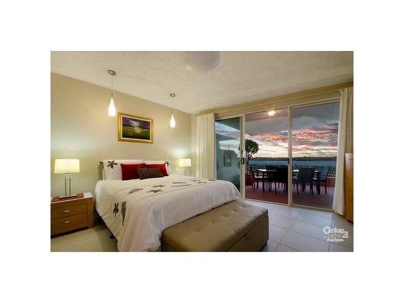 84 Duporth Avenue, Maroochydore QLD 4558