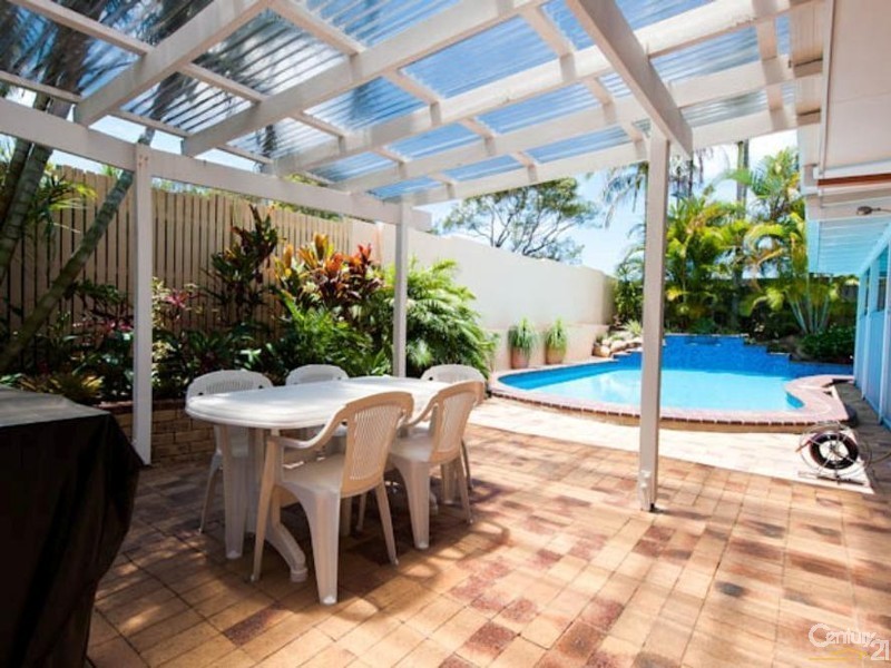 45 Jacaranda Drive, Mooloolaba QLD 4557