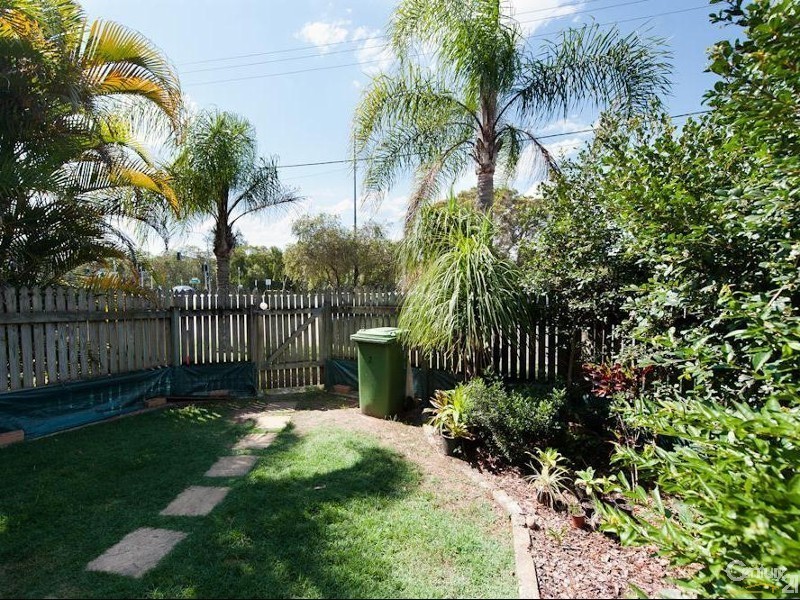 2/369 Bradman Avenue, Maroochydore QLD 4558