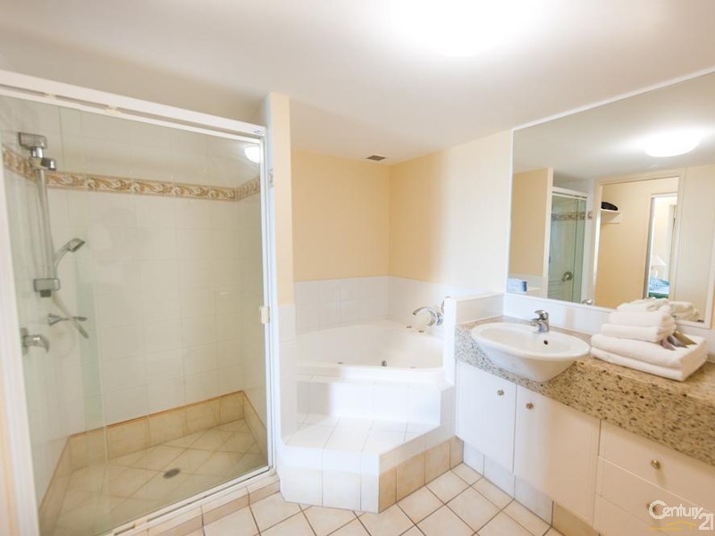 305/98 Alexandra Parade, Alexandra Headland QLD 4572