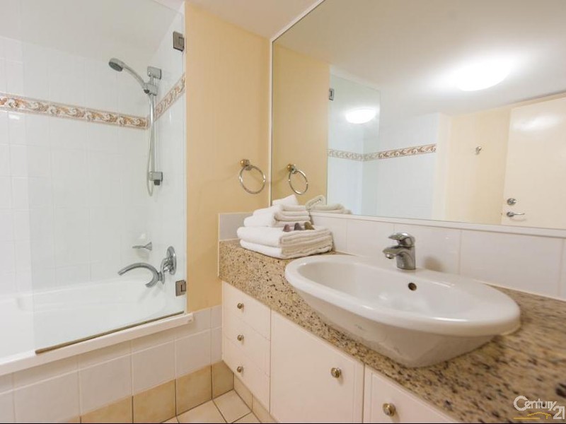 305/98 Alexandra Parade, Alexandra Headland QLD 4572