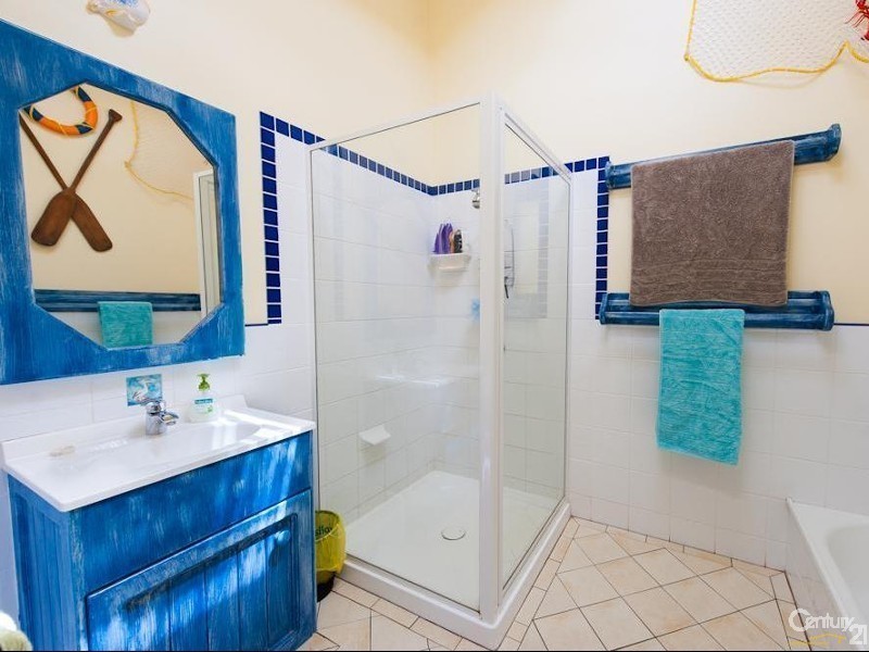 7 Kuran Street, Maroochydore QLD 4558