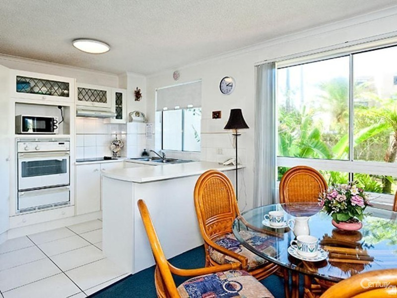 3/2 Douglas Street, Mooloolaba QLD 4557