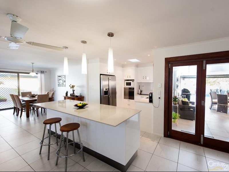 71 Tepequar Drive, Maroochydore QLD 4558