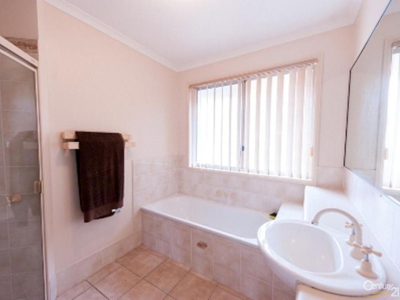 5 Candlebark Court, Mountain Creek QLD 4557