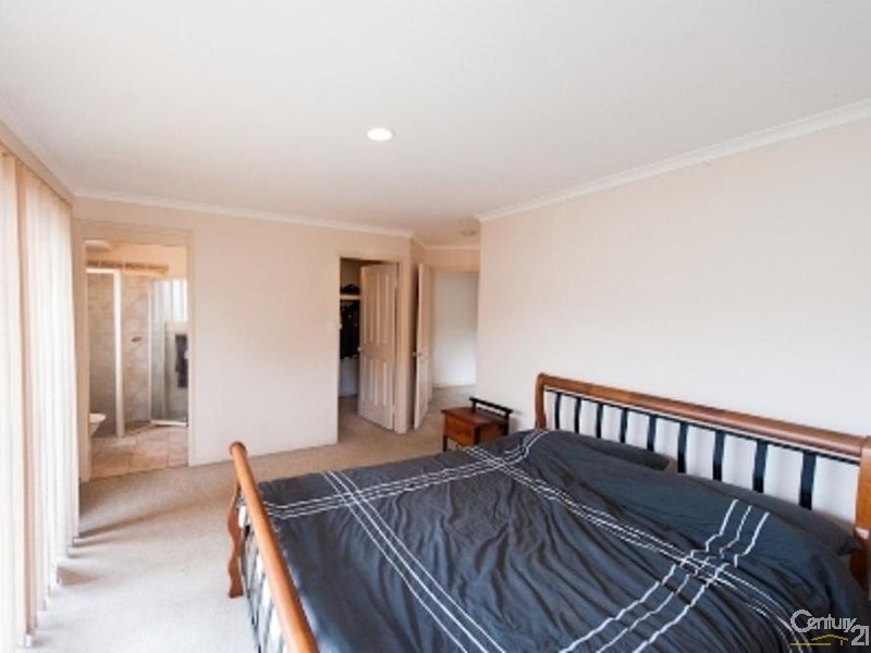 5 Candlebark Court, Mountain Creek QLD 4557