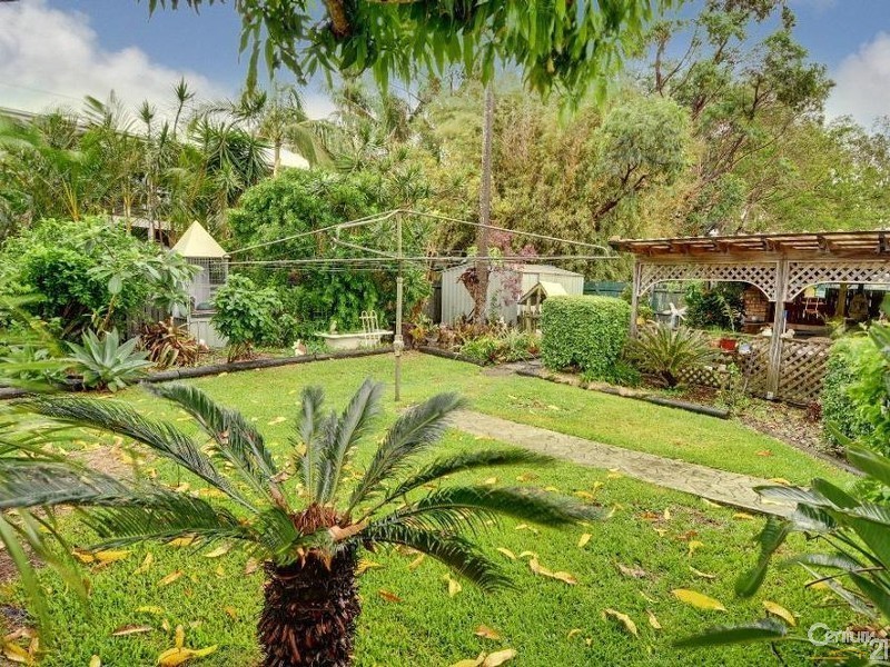 34 Tombarra Street, Mooloolaba QLD 4557