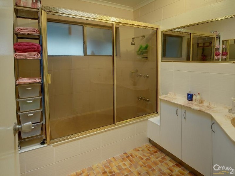34 Tombarra Street, Mooloolaba QLD 4557