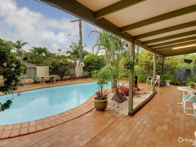 34 Tombarra Street, Mooloolaba QLD 4557