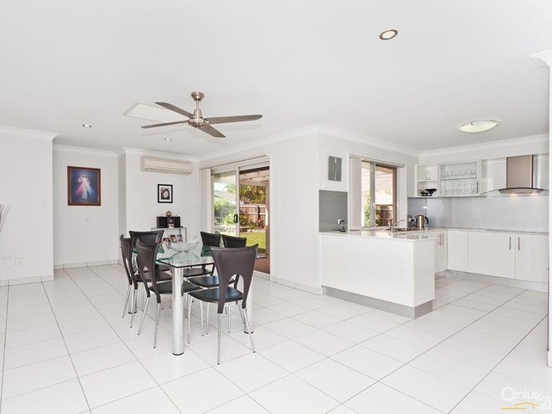 10 Lilac Court, Mooloolaba QLD 4557