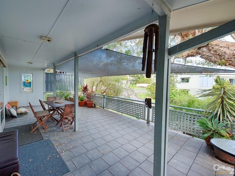 14 Edward Street, Alexandra Headland QLD 4572