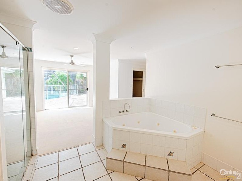 19 Yaringa Avenue, Buddina QLD 4575