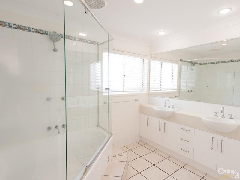 19 Yaringa Avenue, Buddina QLD 4575