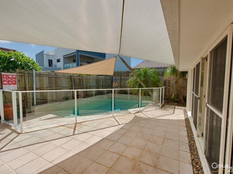 19 Yaringa Avenue, Buddina QLD 4575