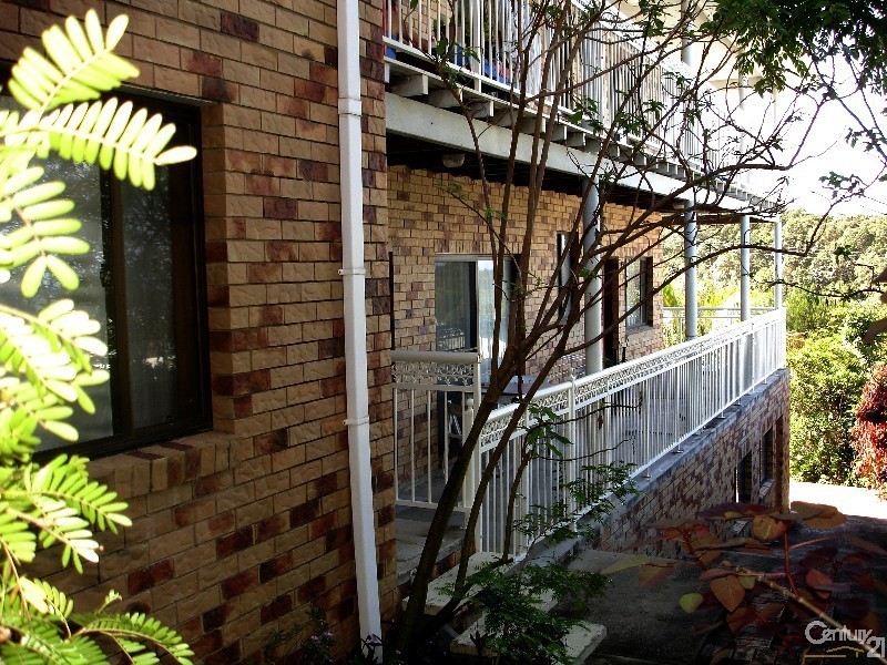 7 Yakola Parade, Alexandra Headland QLD 4572