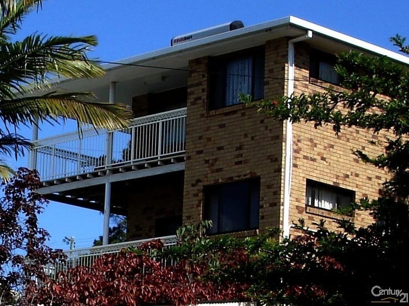 7 Yakola Parade, Alexandra Headland QLD 4572