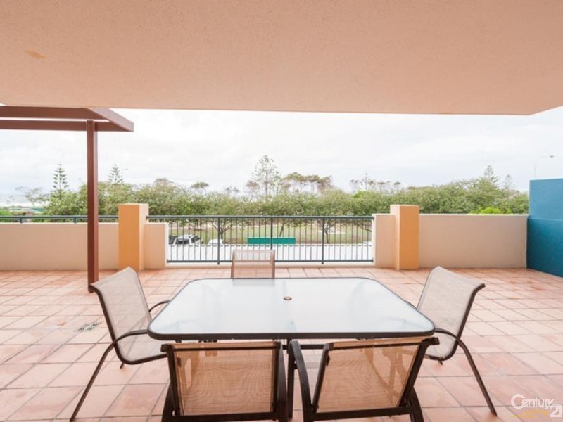 215/102 Alexandra Parade, Alexandra Headland QLD 4572