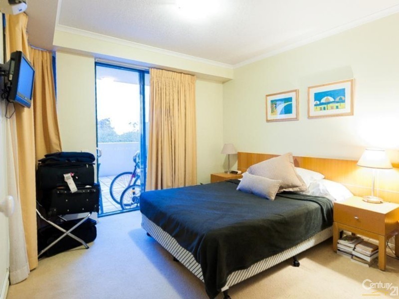 215/102 Alexandra Parade, Alexandra Headland QLD 4572