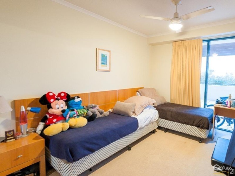 215/102 Alexandra Parade, Alexandra Headland QLD 4572