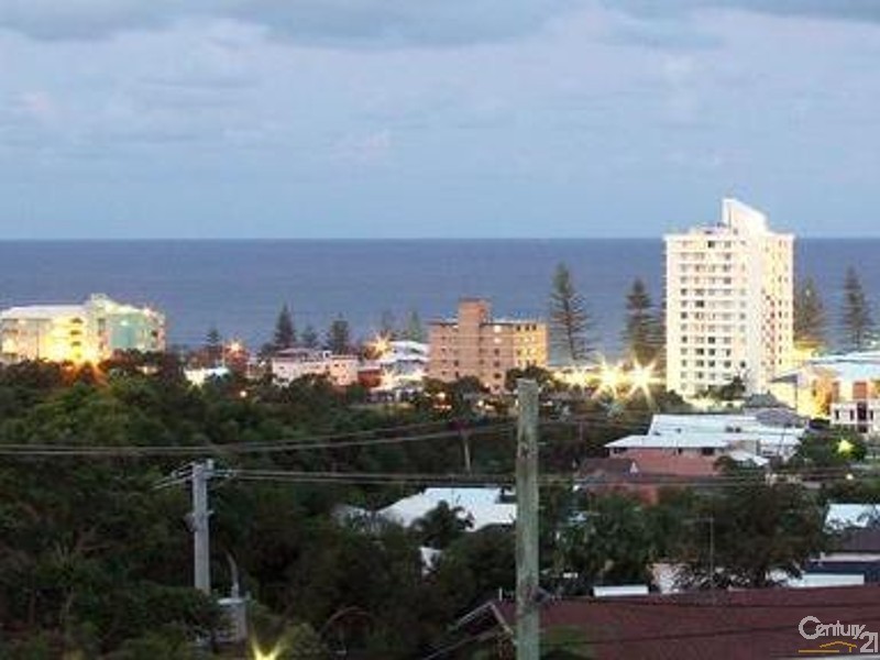 21 Tantula Road East, Alexandra Headland QLD 4572