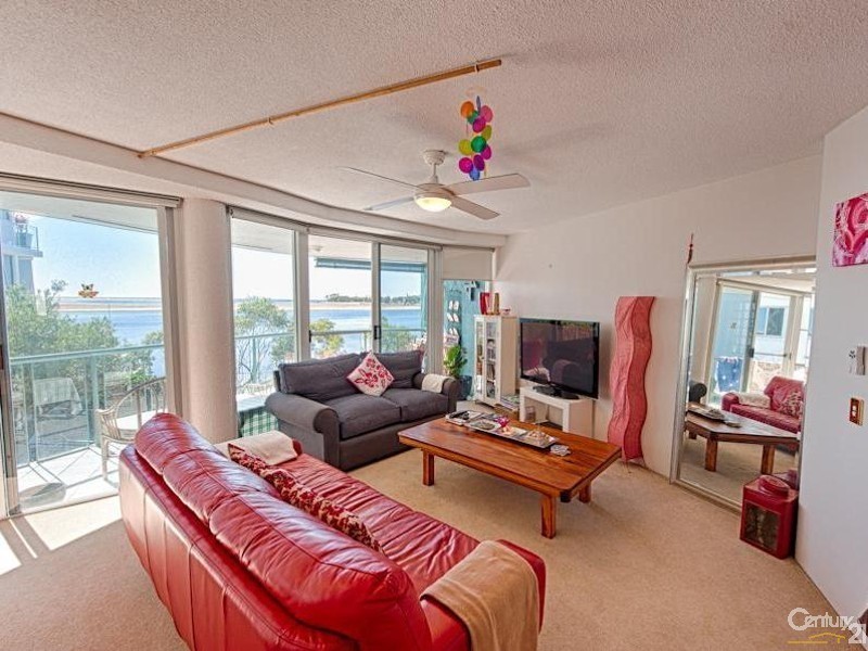 4/2 Duporth Avenue, Maroochydore QLD 4558