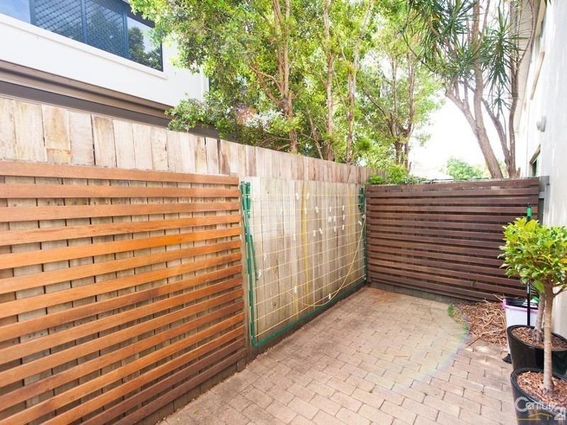 6/15 Primary School Court, Maroochydore QLD 4558