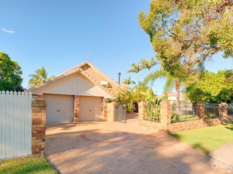 74 Amarina Avenue, Mooloolaba QLD 4557