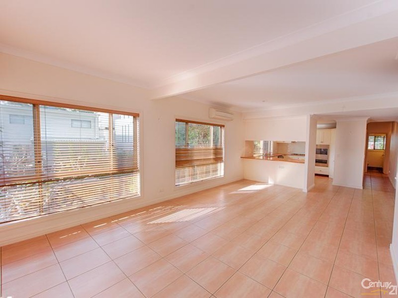 9 Camfield Street, Alexandra Headland QLD 4572