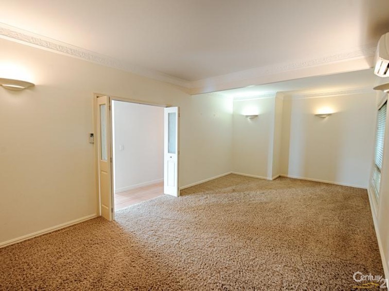 9 Camfield Street, Alexandra Headland QLD 4572