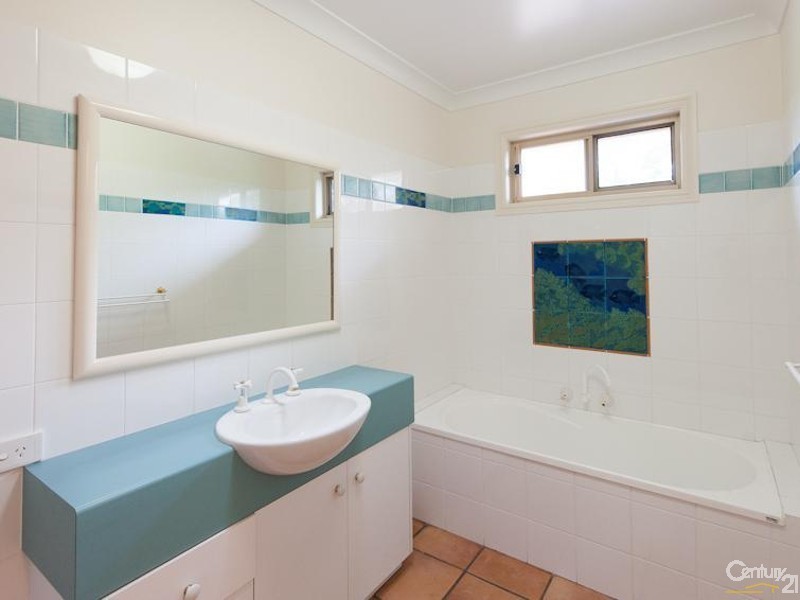 9 Camfield Street, Alexandra Headland QLD 4572