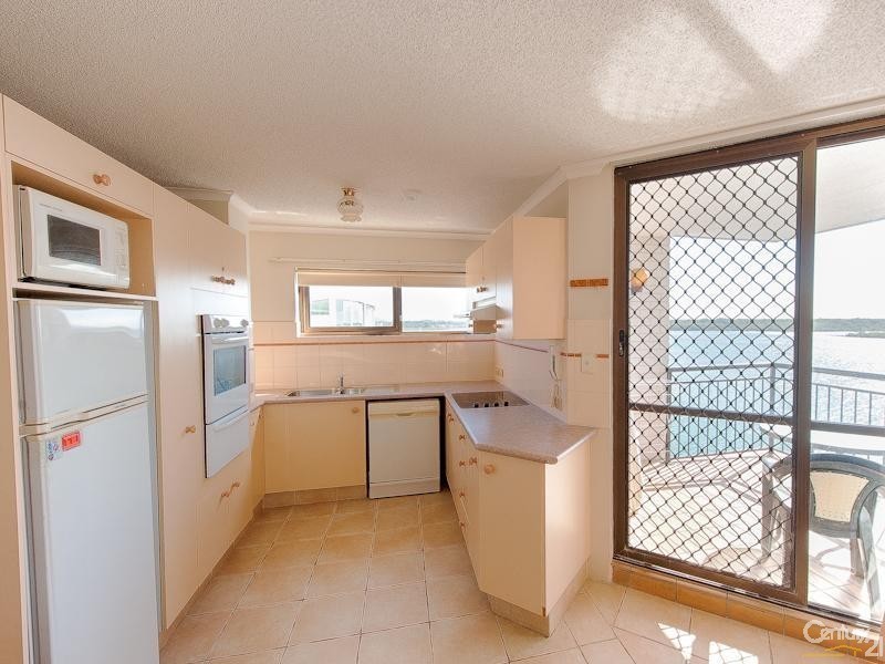 52/150 Duporth Avenue, Maroochydore QLD 4558