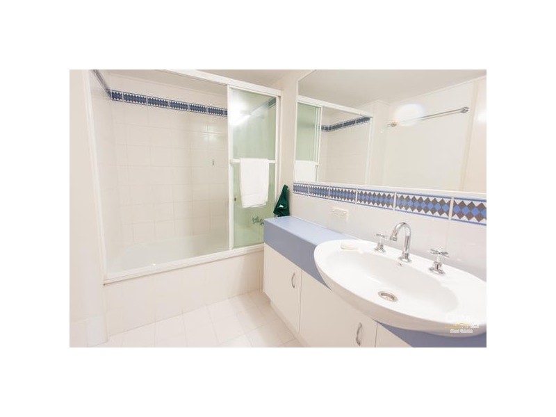 140 Duporth Avenue, Maroochydore QLD 4558