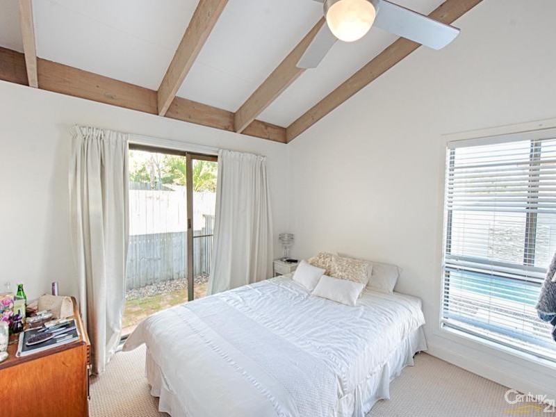 40 Lawrence Street, Mooloolaba QLD 4557