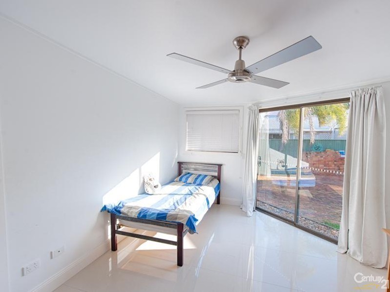 40 Lawrence Street, Mooloolaba QLD 4557